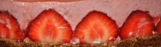 mansikkakakkuPirkka3_rajattu